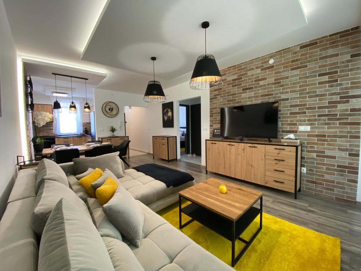 Sunshine Homes Zamardi Exterior photo